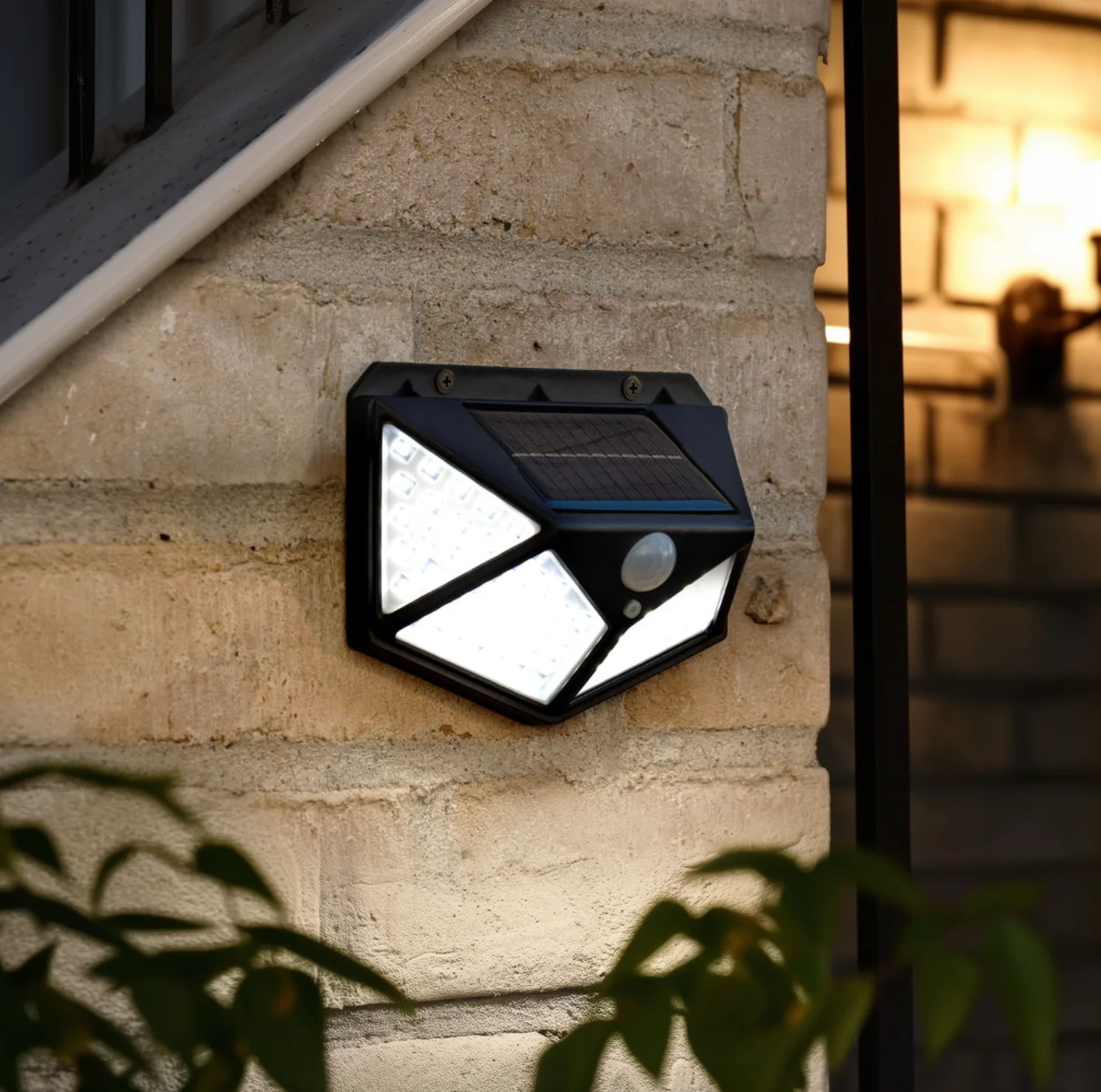 Vegglampe med solar og bevegelsessensor - Image 3