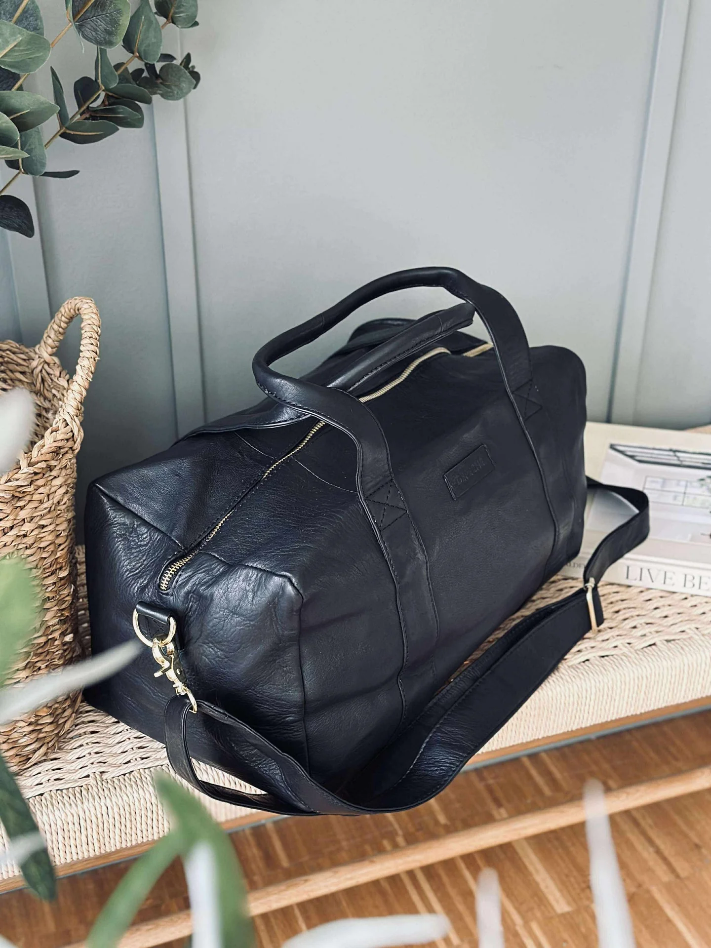 Weekendveske - Black / Gold - Image 6