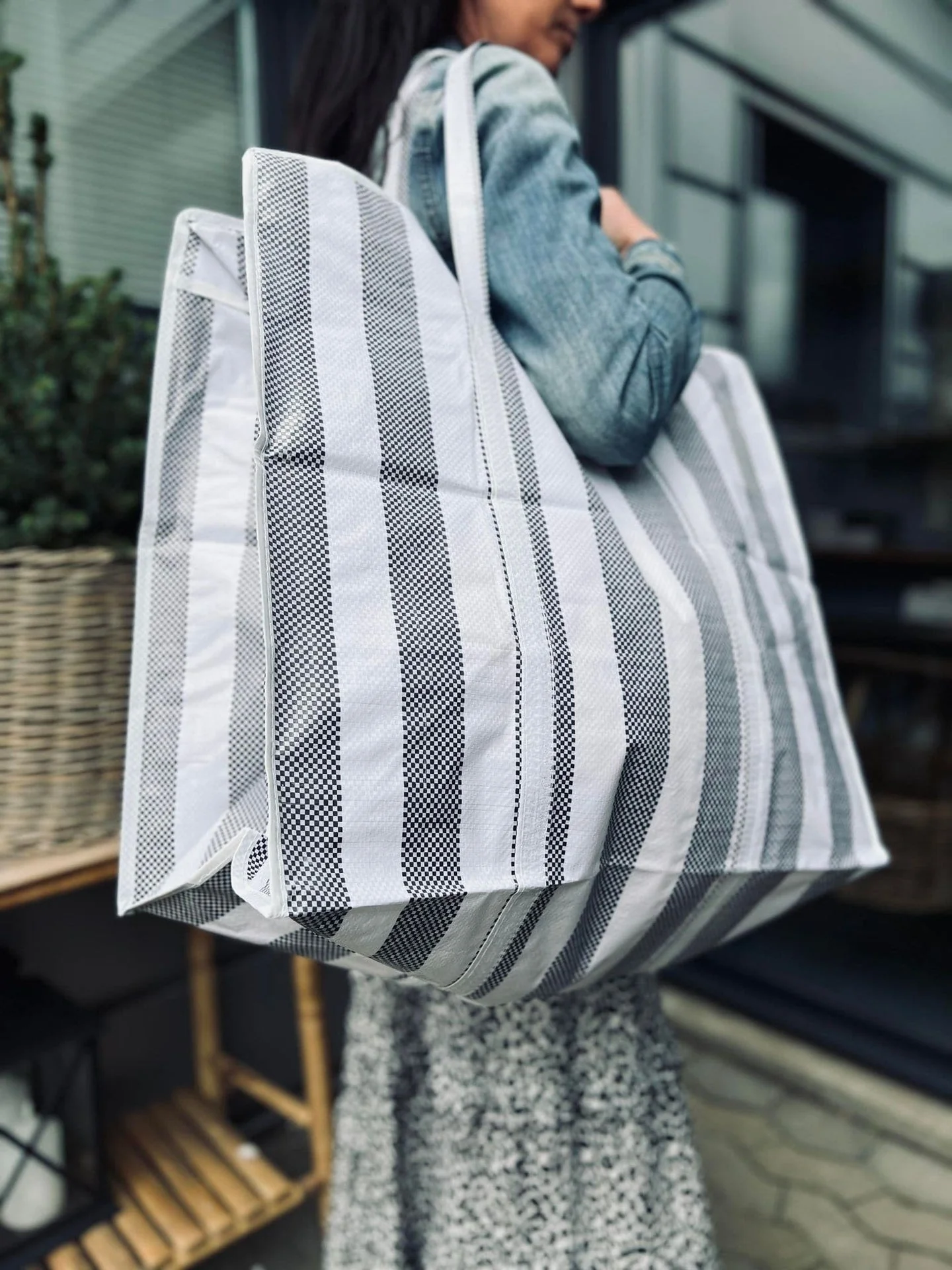 XL strandveske med Striper - Svart - Image 2
